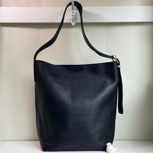 Madewell The Essential Bucket Tote